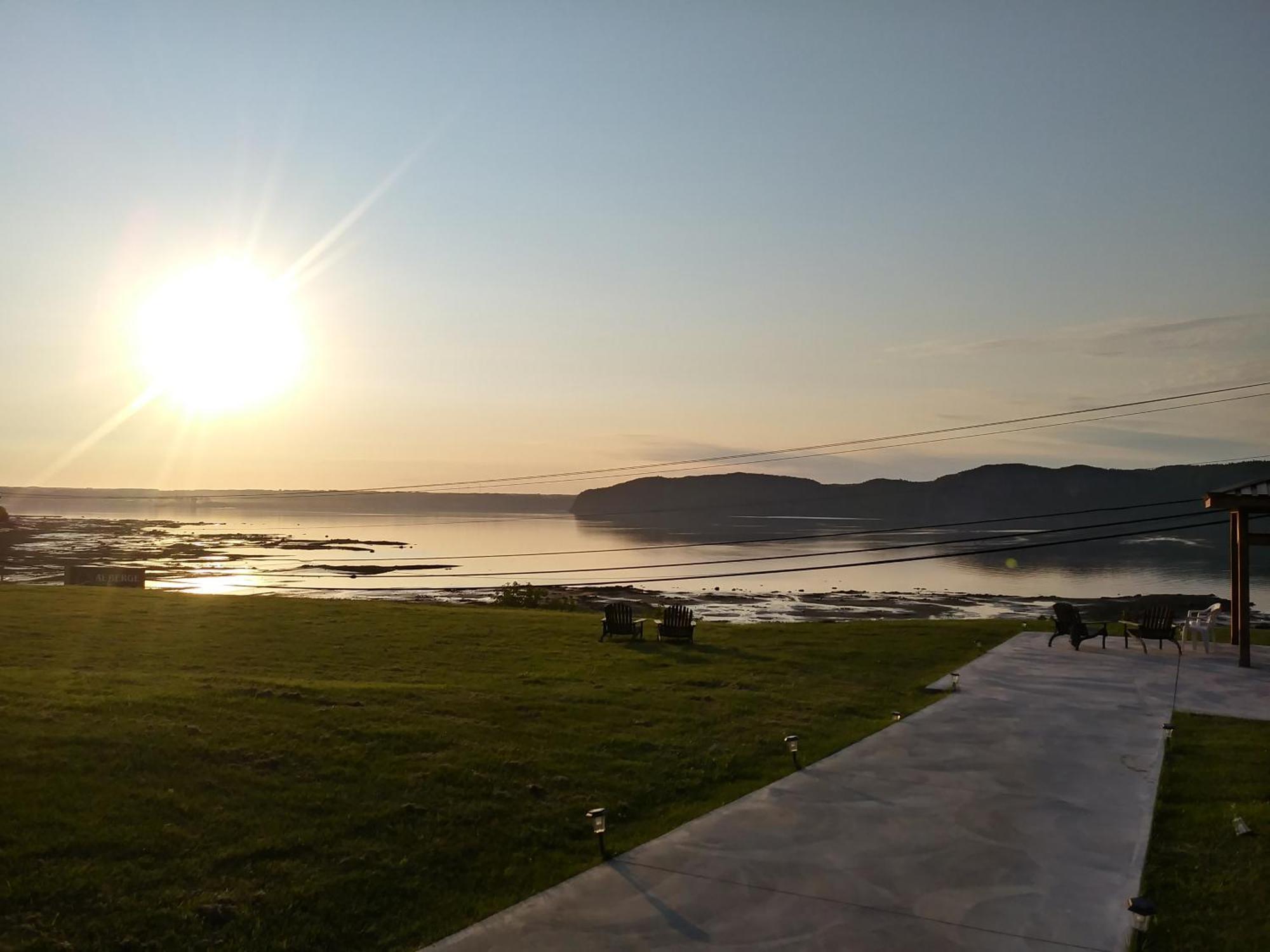 Auberge Des Battures La Baie Esterno foto
